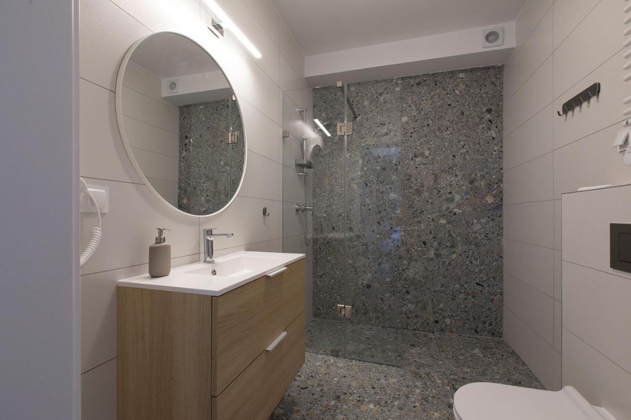 Willa Przy Porcie - Apartamenty Z Aneksami Kuchennymi Ustka Exterior foto