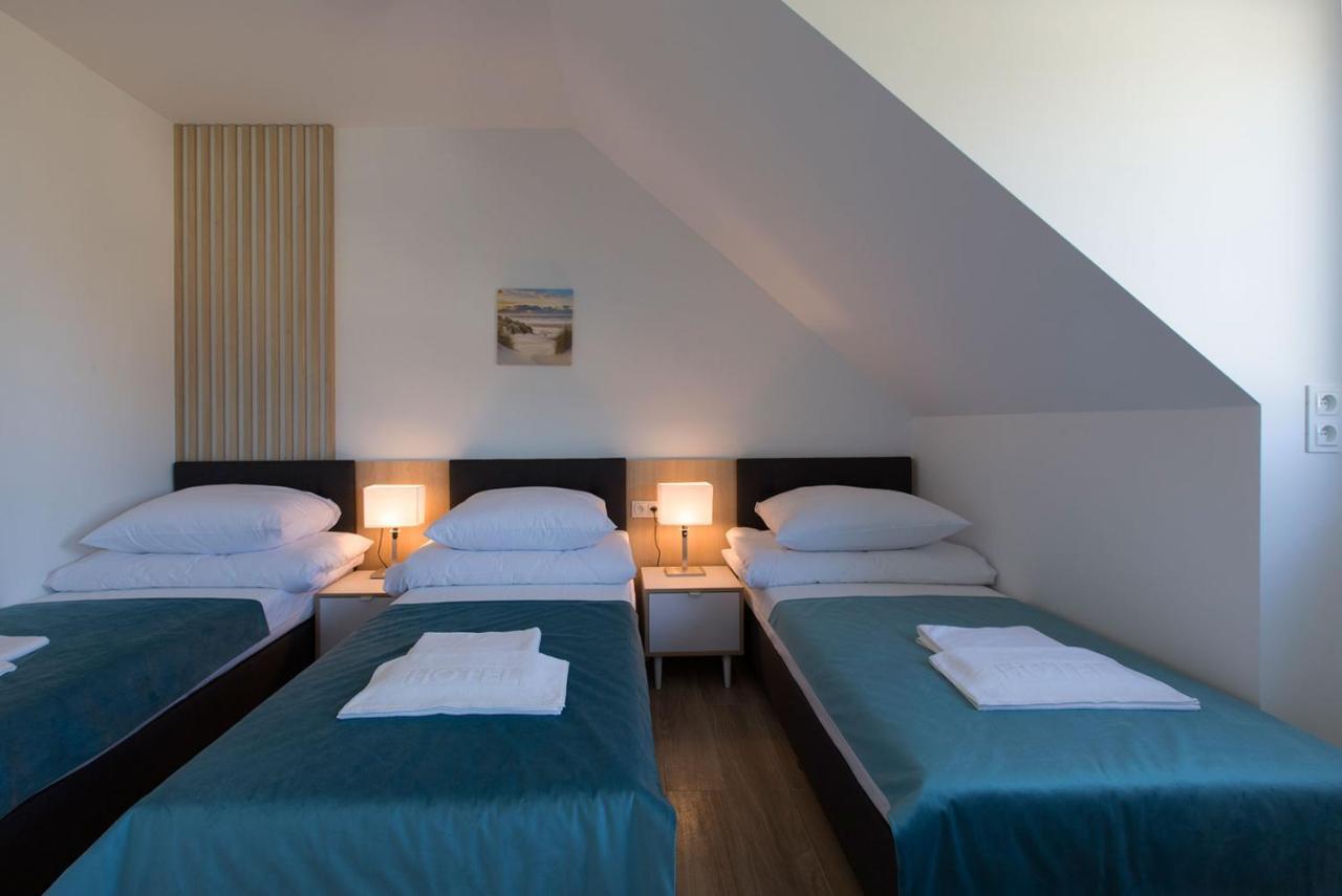 Willa Przy Porcie - Apartamenty Z Aneksami Kuchennymi Ustka Exterior foto