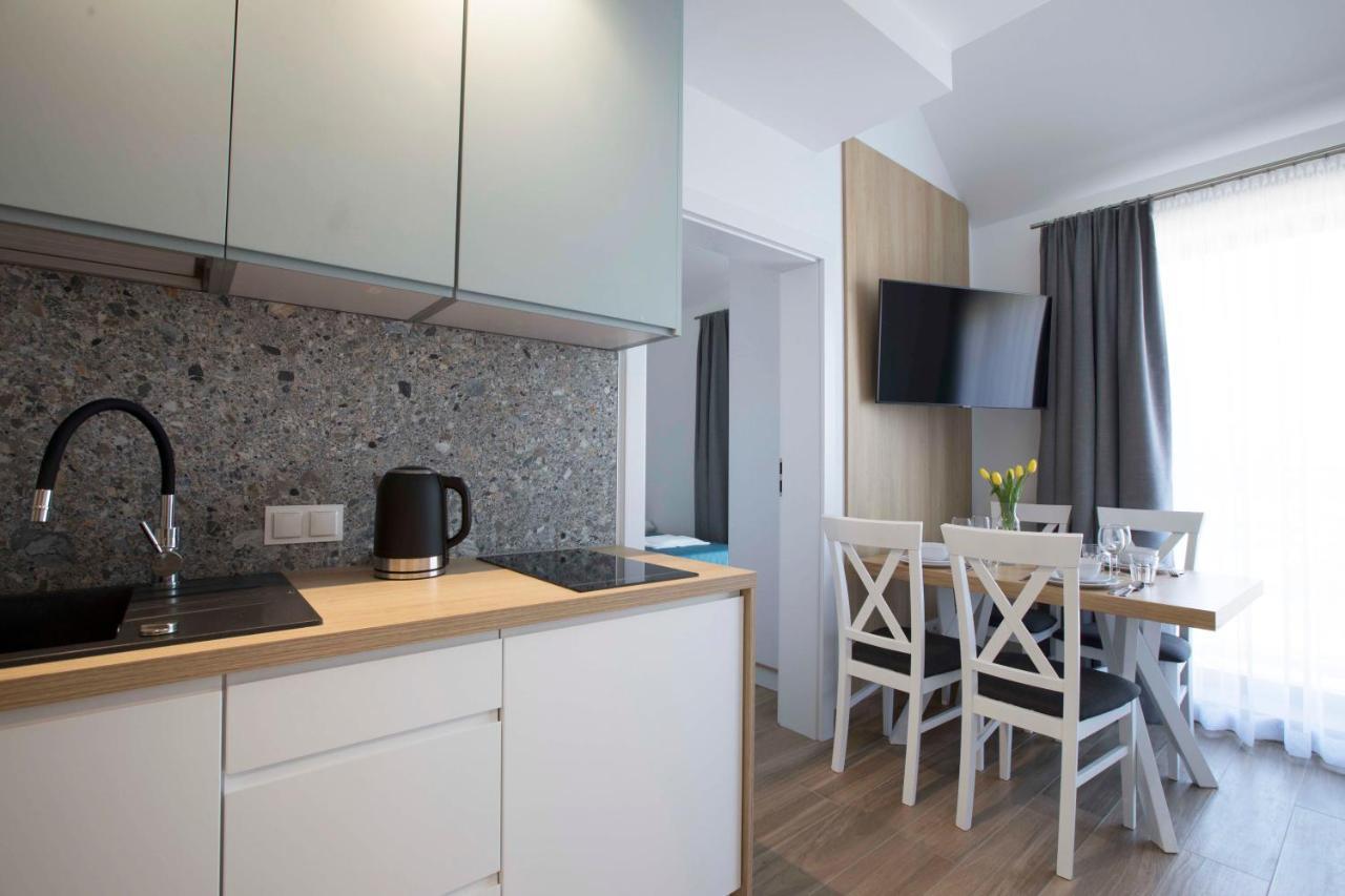 Willa Przy Porcie - Apartamenty Z Aneksami Kuchennymi Ustka Exterior foto